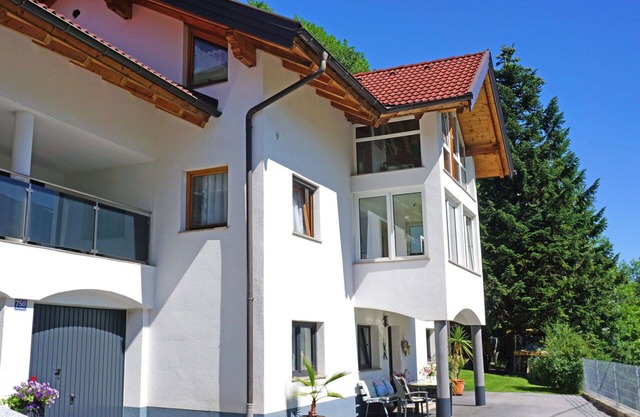 Nice apartment for 4 guests with WIFI, TV, patio and pets allowed