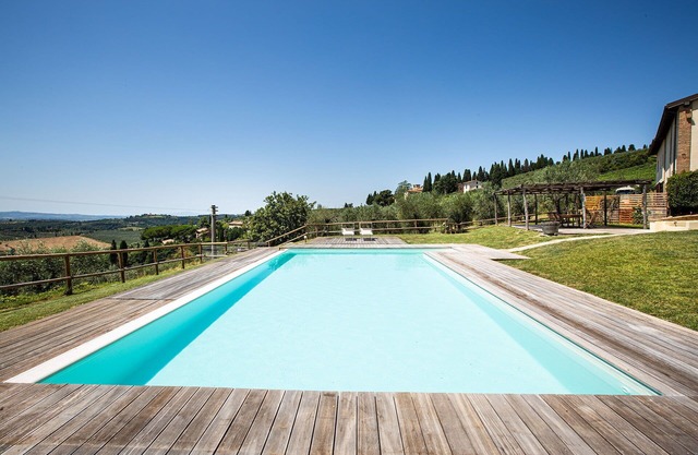 Nice apartment for 4 guests with pool, A/C, WIFI and TV, close to San Gimignano