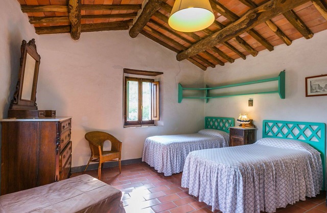 Nice apartment for 4 people with pool, WIFI, TV, patio and pets allowed