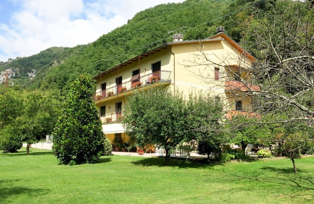 Nice apartment for 5 people with pool, WIFI, TV and patio