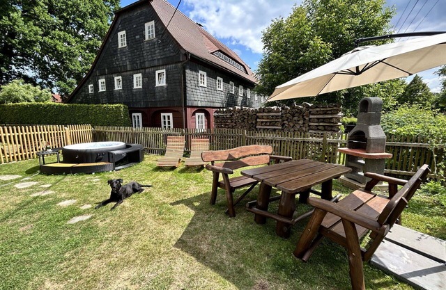 Nice apartment for 7 guests with WIFI, hot tub, TV, patio and pets allowed