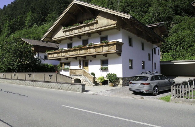 Nice apartment for 4 people with WIFI, TV and terrace