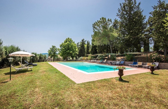 Nice apartment in Radicondoli SI