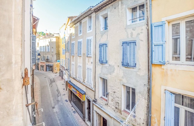 Nice apartment in Barjols with WiFi