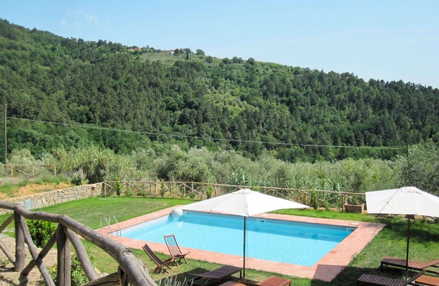 Nice apartment in villa for 6 guests with WIFI, pool, TV and terrace