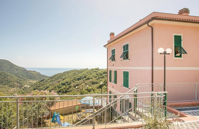 Nice apartment in Moneglia -GE-