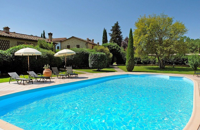 Nice apartment in villa with WIFI, pool, TV, terrace and pets allowed, close to San Gimignano