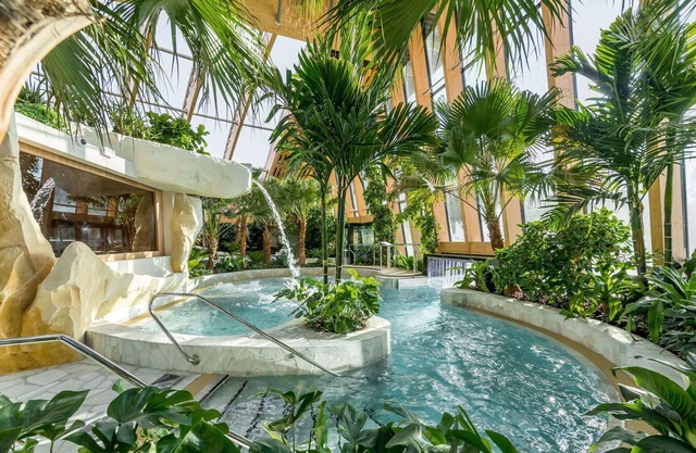 Nice apartment in villa for 4 people with hot tub, WIFI, pool, TV and terrace