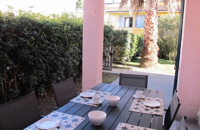 Nice apartment in villa for 5 people with WIFI, TV, terrace and pets allowed, close to La Spezia