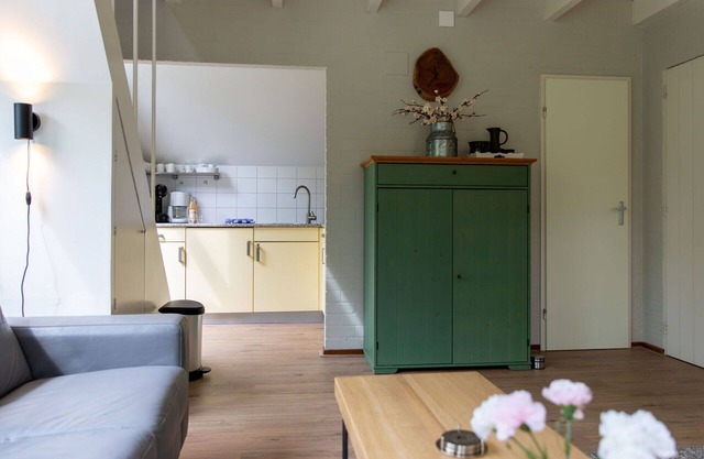 Nice apartment in villa for 4 guests with WIFI, pool, TV and terrace