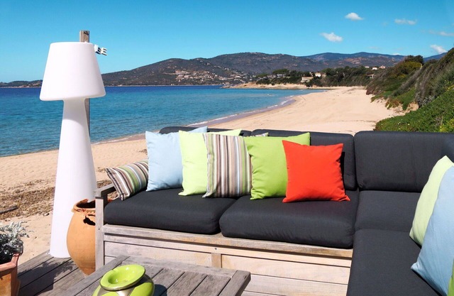 Nice apartment in villa for 6 guests with TV, terrace and pets allowed