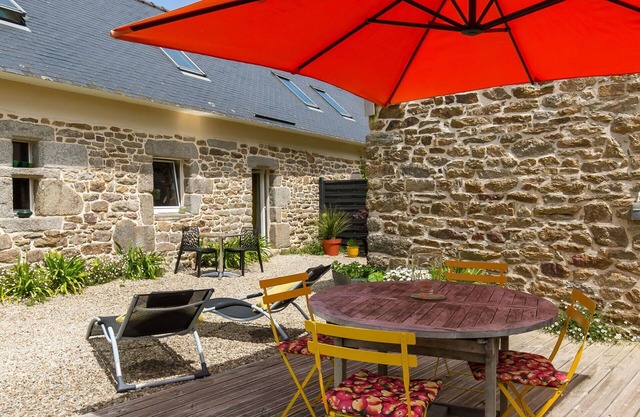 Nice apartment in villa for 4 people with WIFI, TV and terrace