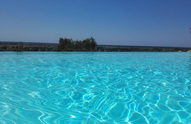 NICE APARTMENT WITH POOL. LAKE VIEW NEAR LUCCA AND PISA