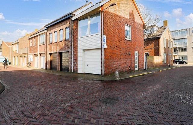 Nice holiday home in Katwijk aan Zee near centre