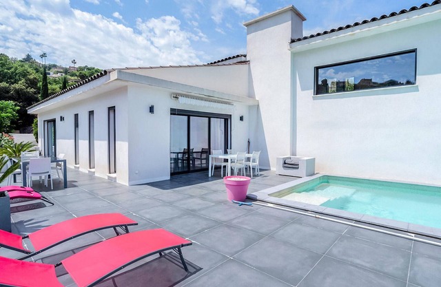 Nice home in Les Adrets-de-l'Estére