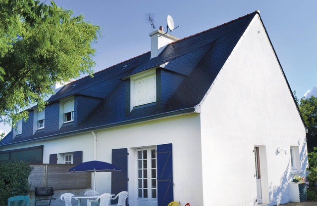 Nice home in Pleuven with WiFi