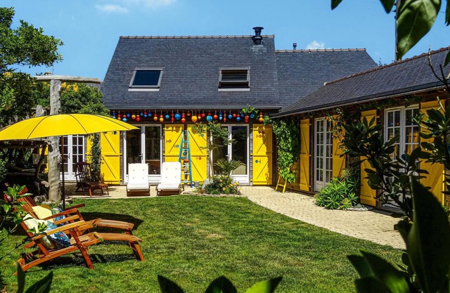 Nice home in Plouguerneau with WiFi