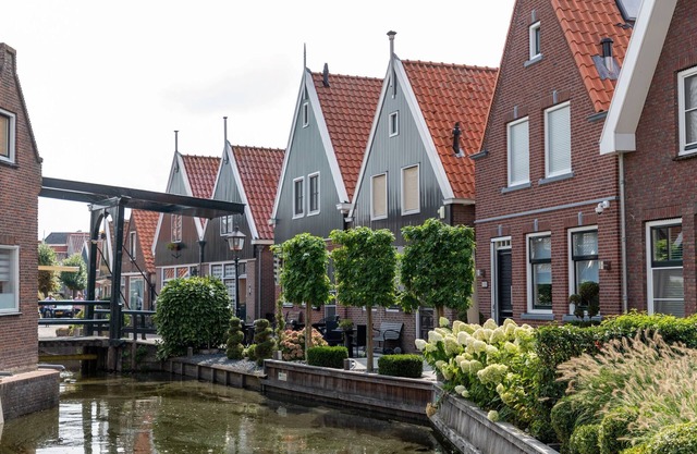 Nice hotel room only 1 km from Volendam Centre