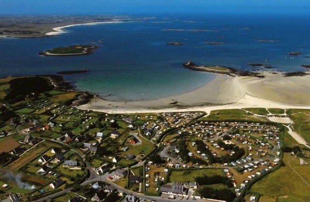 Nice house 100 m from the beautiful Sainte-Marguerite beach and the GR34