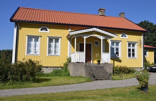 Nice house near the lake, 5 Pers., 2 bedrooms, boat, nature
