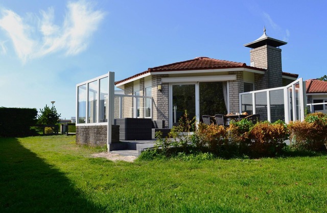 Nice house on the golf course with sauna