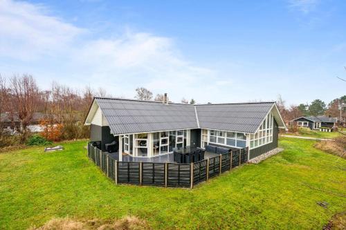 Nice Pool And Activity House For 8 People Close To Ebeltoft