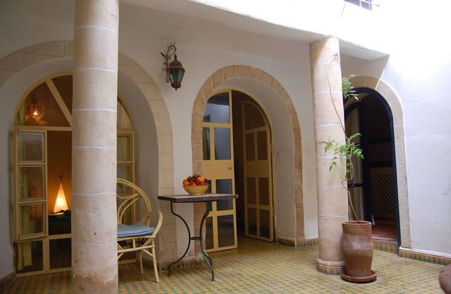 Nice riad in the middle of the old town, a few minutes from the sea