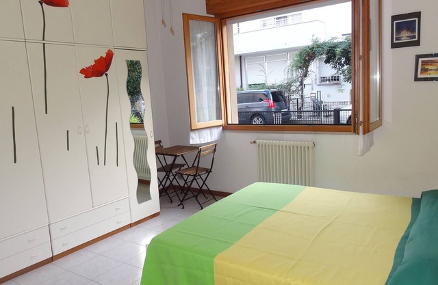 Nice three-room apartment of 53 sqm just 50 meters from the beach