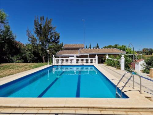 Nice Villa with private pool near Seville