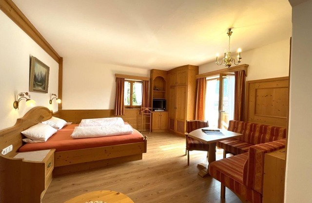 No. 2 "Schöttelkar" apartment, living/bedroom, shower and WC - "Beim Henser", vacation apartment