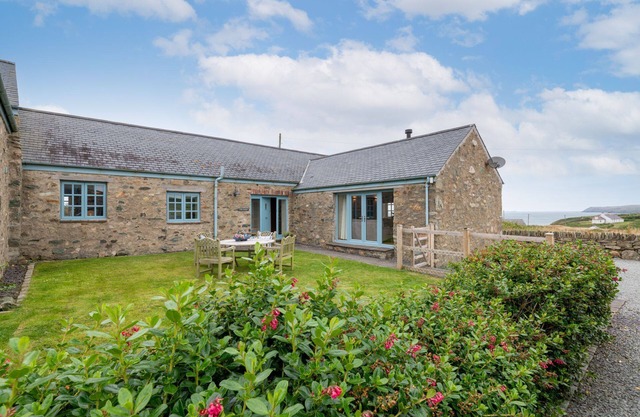 No. 9 The Dairy : Pet-Friendly 2‑Bed Barn Conversion Near Borthwen Beach | Managed by Anglesey Holid