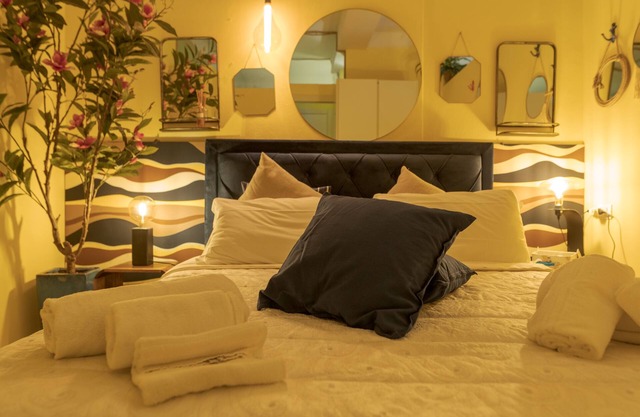 Noah Home, Marine Lands