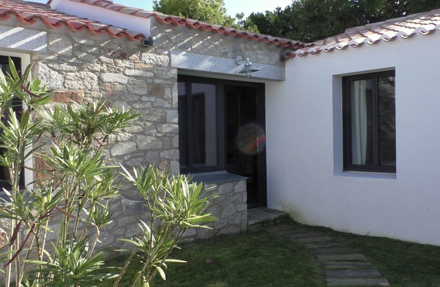 Noirmoutier house in the heart of Old and 100 meters from the beach