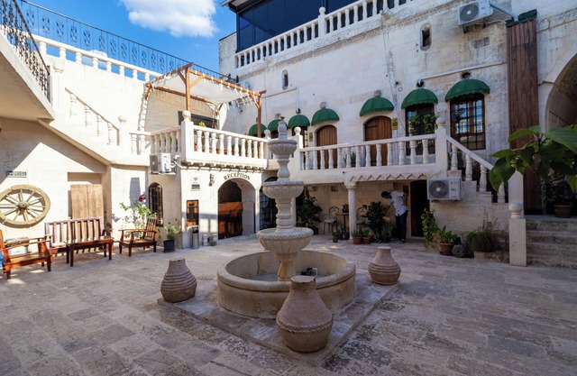 Nomad Inn