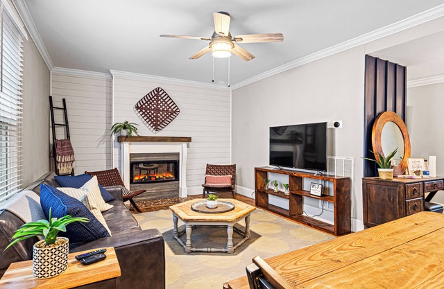 Nooga Nest - Charming 4BD, 2BA - 8 Mins From Downtown