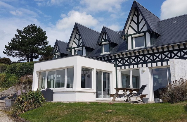 NORMANDY GÎTE 5 PERS FACING THE BEACH