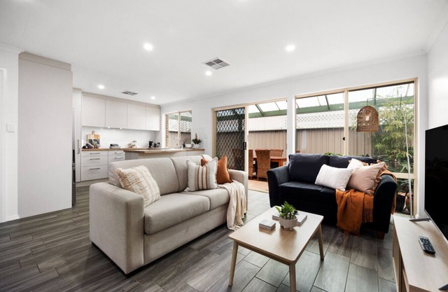 North Haven Days—Modern Comfort near the Beach