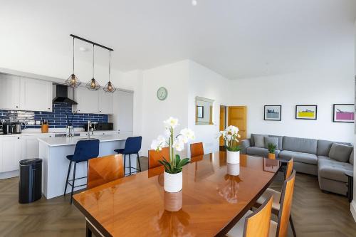 Northampton 3 Bed 3 Bathroom New Duplex Apartment