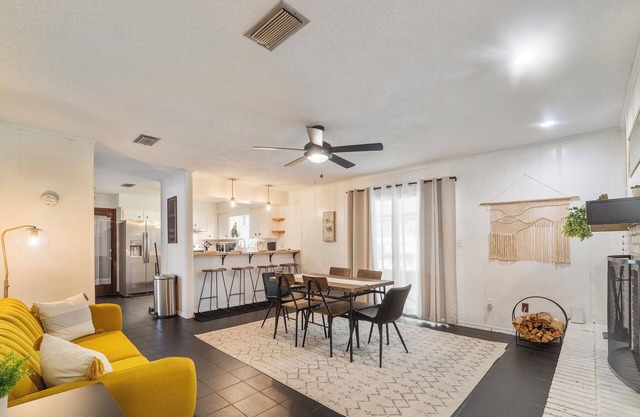 Northwood Estate, 15min from UF, sleeps 9, recently renovated!