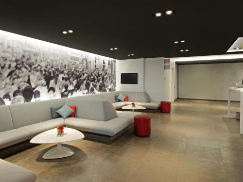 Novotel Montreal Center