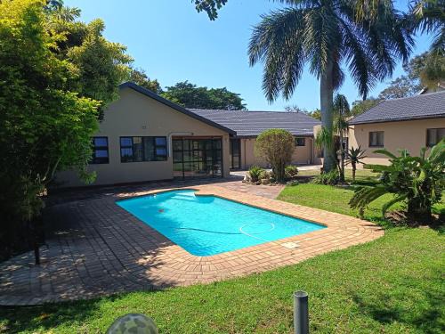 Nqabanqaba 12