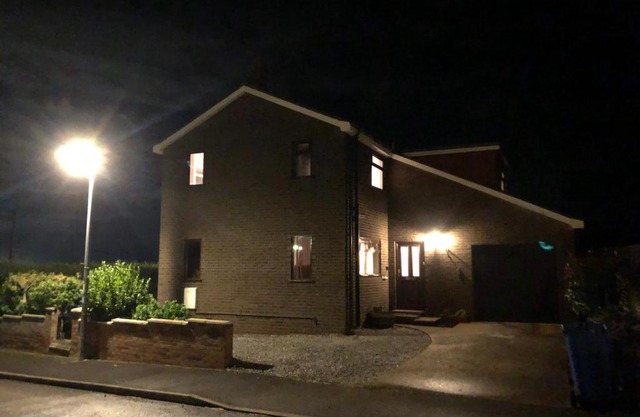 Number One - Fully Equipped Self Catering Four Bedroom House next to Dunedin, 15 mins to Spurn, 20 mins to Saltend, 12 mins to Easington