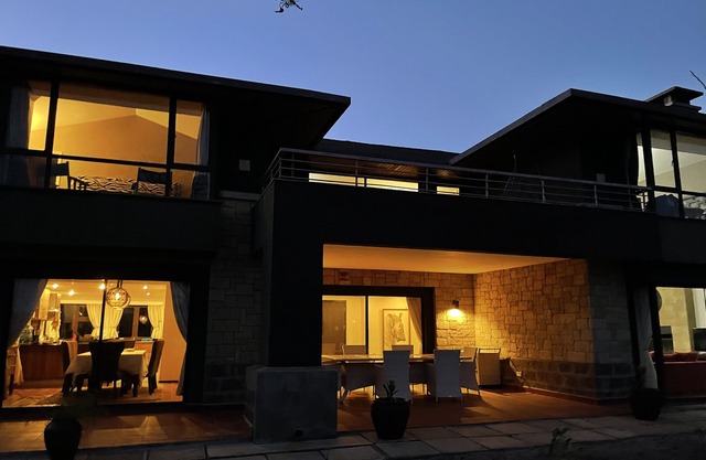 Nyikani House – Safari Stay with Mt. Kenya Views