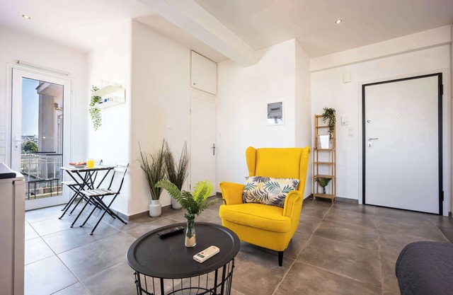 O&O GROUP – Chic Studio in Gazi | Walk to Acropolis