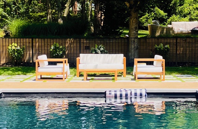 Oak Bluffs Retreat. NEW PRIVATE POOL - FERRY TIX!