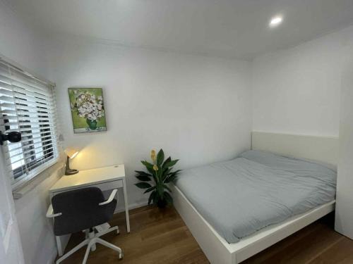 Oakleigh South Charm