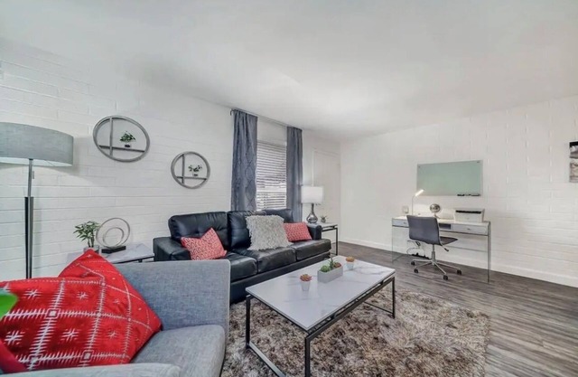 Oasis 1Bd/1Ba Retreat w/Gym & Firepit!