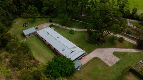 Oasis of Hope - Guest House by the creek - 2 bedroom - 1 bathroom - veranda