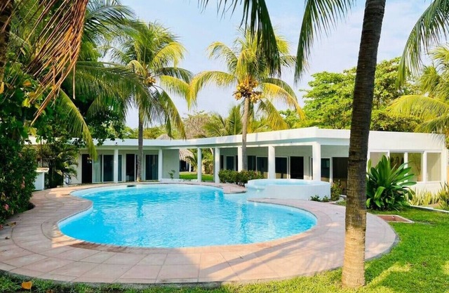 Ocean access waterfront home with TIKI Ranch and Pool. Pet friendly!