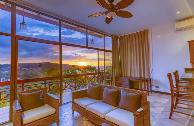 Ocean and Mountain View Villa